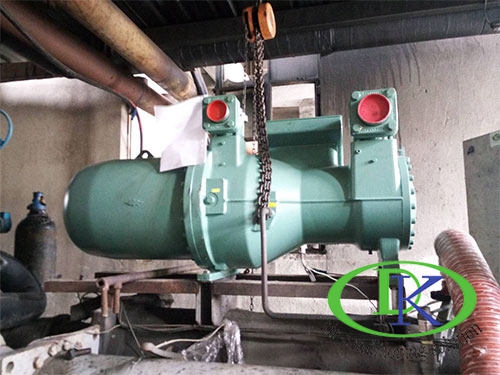 比澤爾空調(diào)螺桿壓縮機(jī)維修