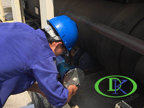 天加空調(diào)干燥過(guò)濾器更換維修